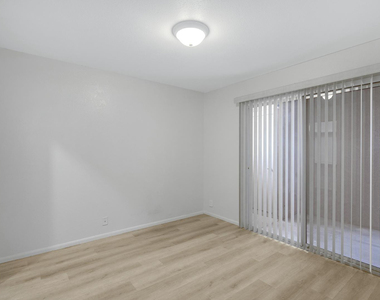 20235 N 3rd Drive - Photo Thumbnail 12