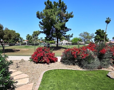 8334 E Jenan Drive - Photo Thumbnail 38