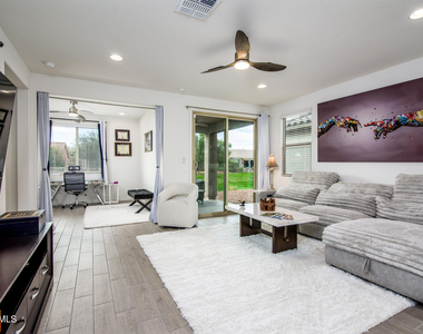 41885 W Celebration Lane - Photo Thumbnail 21