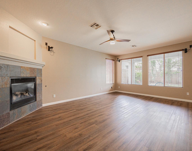 6539 W Jomax Road - Photo Thumbnail 3