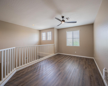 6539 W Jomax Road - Photo Thumbnail 12