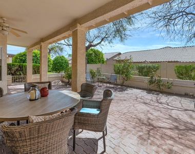 9013 W Kerry Lane - Photo Thumbnail 23
