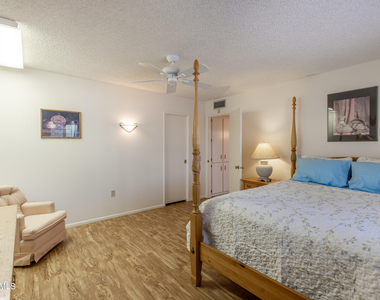 10638 W Sequoia Drive - Photo Thumbnail 16