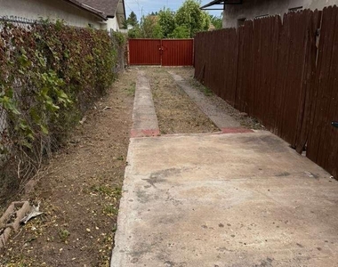 834 E 5th Street - Photo Thumbnail 19