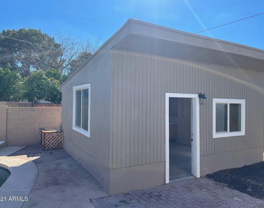 1609 E Gaylon Drive - Photo Thumbnail 37