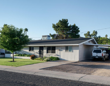 2237 E Hillery Drive - Photo Thumbnail 2