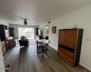 4354 N 82nd Street - Photo Thumbnail 10