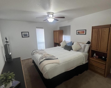 4354 N 82nd Street - Photo Thumbnail 13
