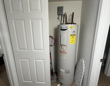 4354 N 82nd Street - Photo Thumbnail 12