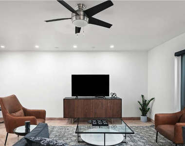8620 E San Miguel Avenue - Photo Thumbnail 6