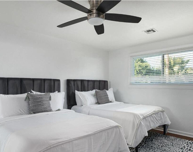 8620 E San Miguel Avenue - Photo Thumbnail 21