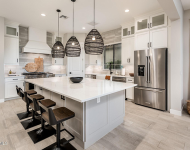 6615 E Libby Street - Photo Thumbnail 8