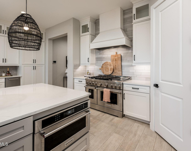 6615 E Libby Street - Photo Thumbnail 12