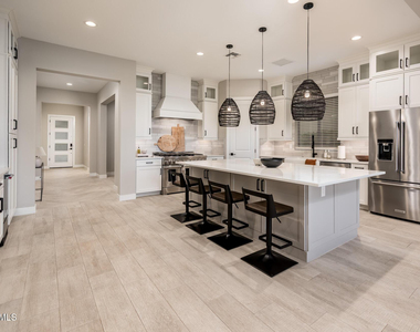 6615 E Libby Street - Photo Thumbnail 7