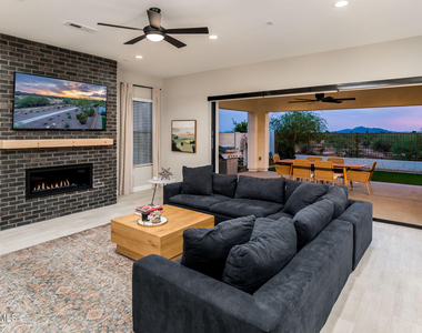 6615 E Libby Street - Photo Thumbnail 19