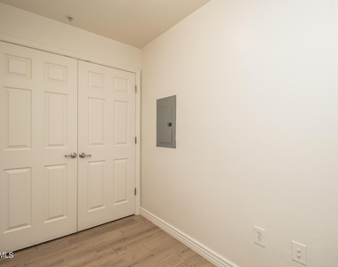 5450 E Deer Valley Drive - Photo Thumbnail 3