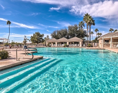 9746 E Coopers Hawk Drive - Photo Thumbnail 19