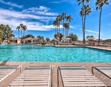 9746 E Coopers Hawk Drive - Photo Thumbnail 18