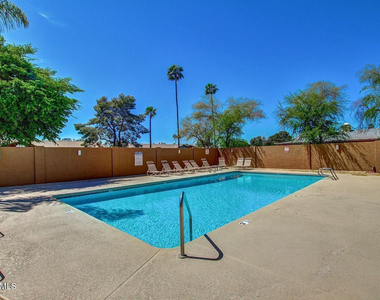 11640 N 51st Avenue - Photo Thumbnail 24