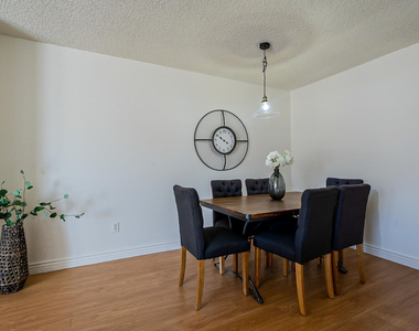 11640 N 51st Avenue - Photo Thumbnail 8