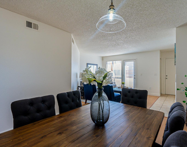 11640 N 51st Avenue - Photo Thumbnail 11