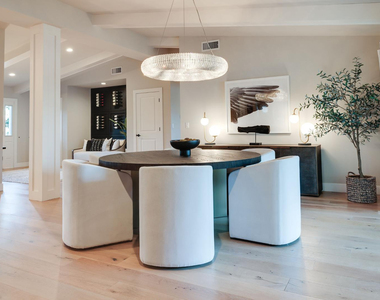 243 W Harmont Drive - Photo Thumbnail 11