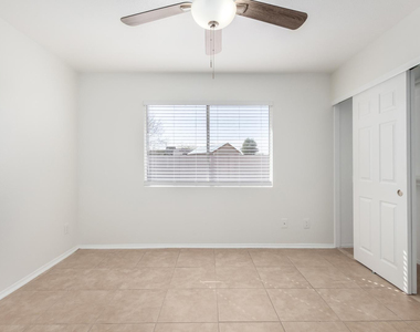 7027 W Palo Verde Avenue - Photo Thumbnail 12