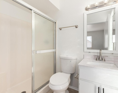 7027 W Palo Verde Avenue - Photo Thumbnail 13