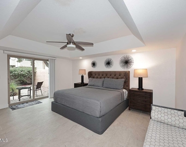 8242 E Via De La Escuela Lane - Photo Thumbnail 6