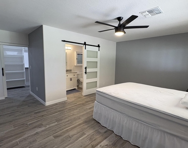 4422 W Greenway Road - Photo Thumbnail 28
