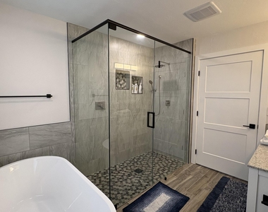 4422 W Greenway Road - Photo Thumbnail 23