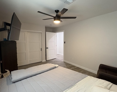 4422 W Greenway Road - Photo Thumbnail 20