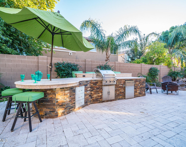 2681 E Hampton Lane - Photo Thumbnail 72
