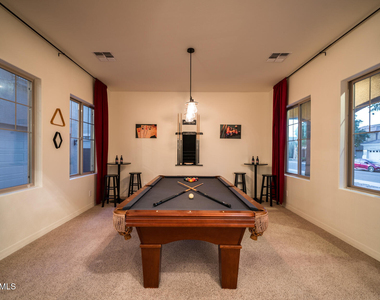 2681 E Hampton Lane - Photo Thumbnail 24