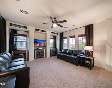 2681 E Hampton Lane - Photo Thumbnail 50
