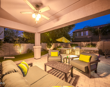 2681 E Hampton Lane - Photo Thumbnail 54