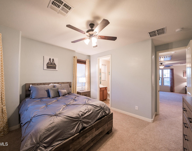 2681 E Hampton Lane - Photo Thumbnail 43
