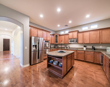 2681 E Hampton Lane - Photo Thumbnail 12