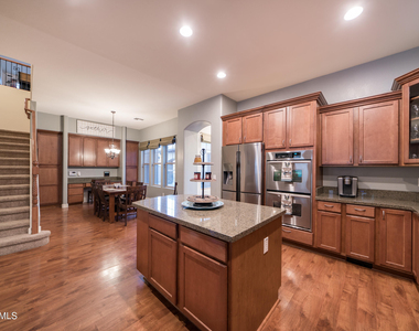 2681 E Hampton Lane - Photo Thumbnail 14