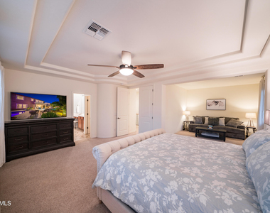 2681 E Hampton Lane - Photo Thumbnail 31