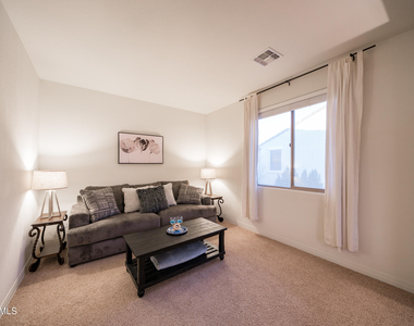 2681 E Hampton Lane - Photo Thumbnail 32