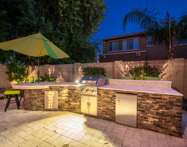 2681 E Hampton Lane - Photo Thumbnail 4