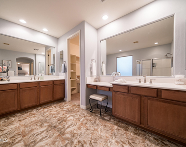 2681 E Hampton Lane - Photo Thumbnail 33