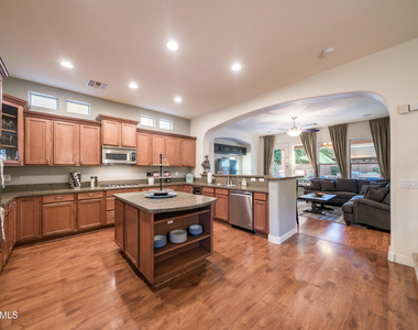 2681 E Hampton Lane - Photo Thumbnail 13