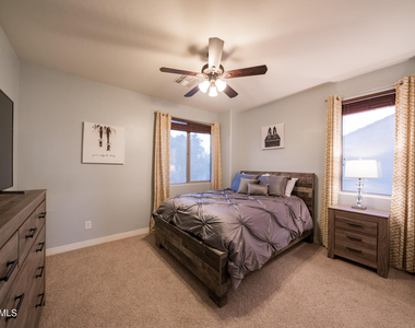 2681 E Hampton Lane - Photo Thumbnail 42