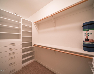 2681 E Hampton Lane - Photo Thumbnail 38