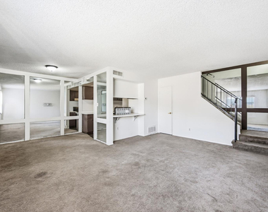 6705 W Devonshire Avenue - Photo Thumbnail 20