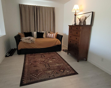 4331 Greenhorn Way - Photo Thumbnail 5