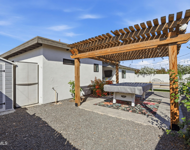 2812 N 71st Place - Photo Thumbnail 60