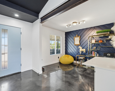 2812 N 71st Place - Photo Thumbnail 25